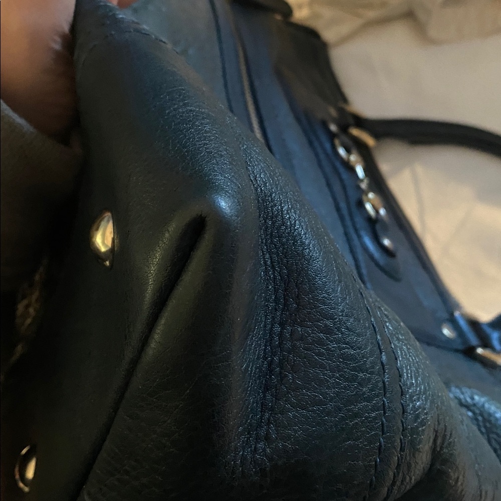 Gucci Hunter Green Satchel with Gold Accents - Picture 8 of 13